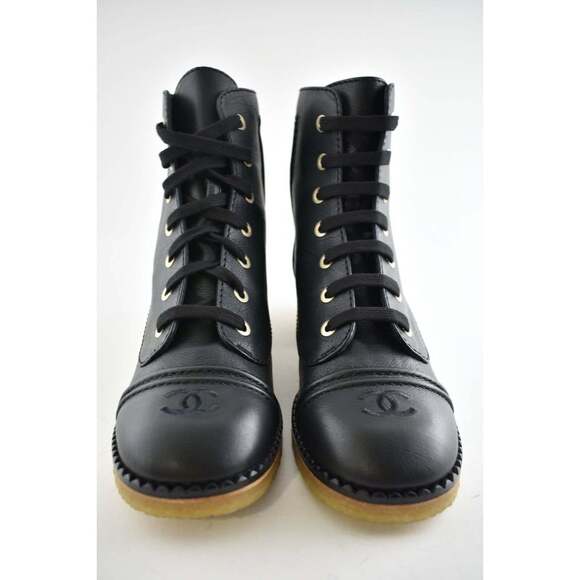 Chanel 20P Black Calfskin Leather CC Combat Lace Up Biker Ankle Short Boots 38 - Picture 6 of 9